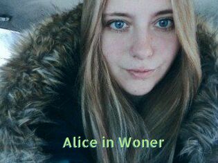 Alice_in_Woner