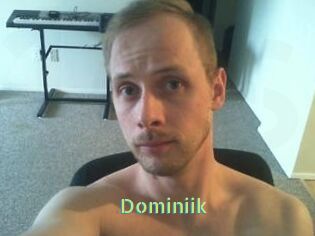 Dominiik Une Etudiante Sexy