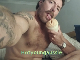 Hotyoungaussie