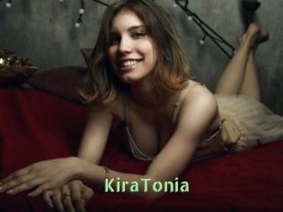 KiraTonia