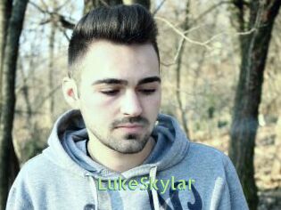 LukeSkylar Une Etudiante Sexy