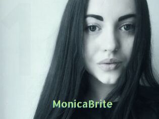 MonicaBrite Une Etudiante Sexy