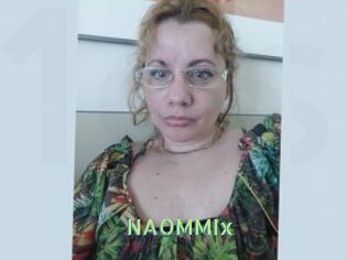 NAOMMIx Une Etudiante Sexy