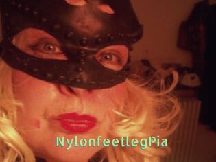 NylonfeetlegPia