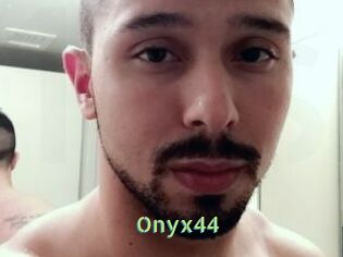 Onyx44