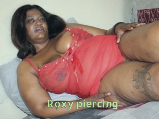 Roxy_piercing