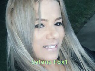 Selena_Fox1